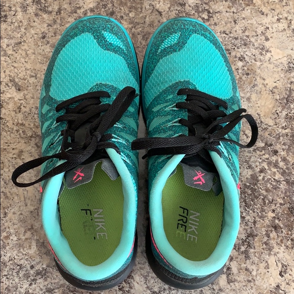 Nike Shoes - Picture 3 of 7